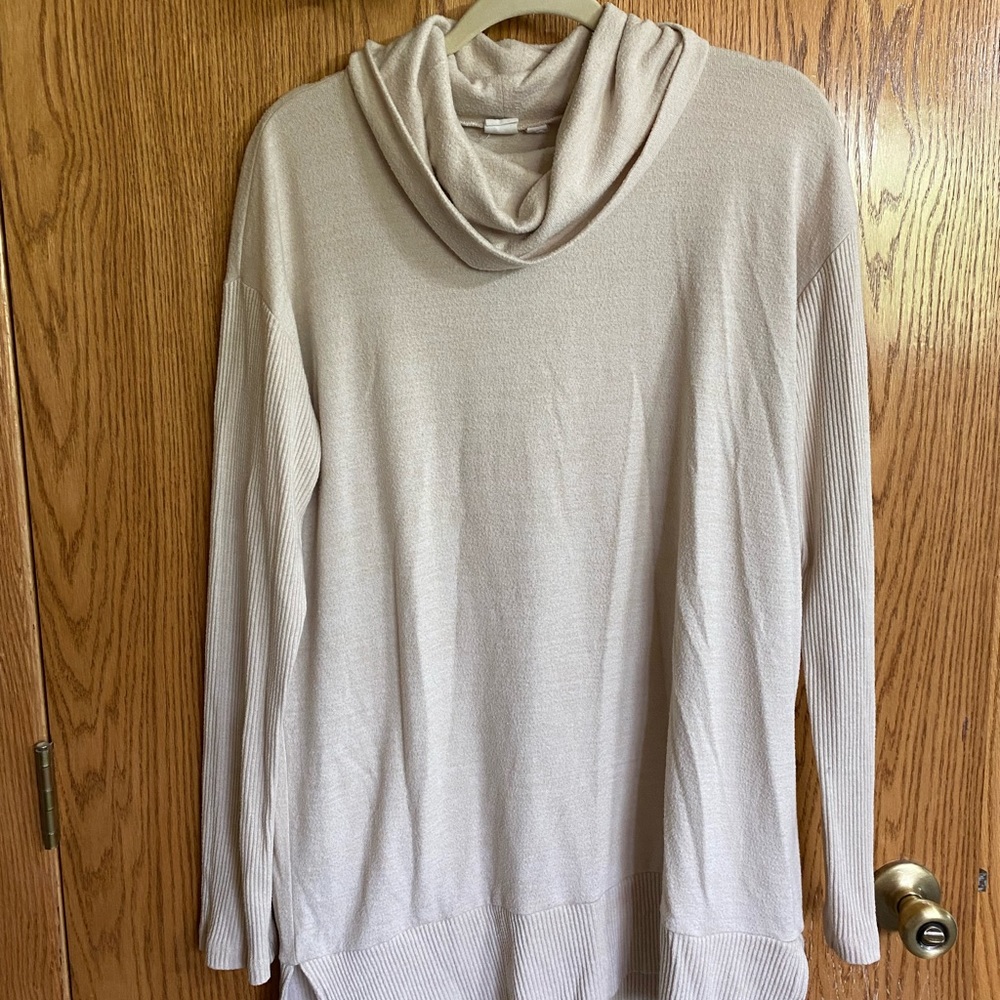 Super soft GAP cream color tunic
